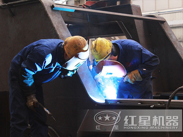 制砂機(jī)生產(chǎn)車(chē)間