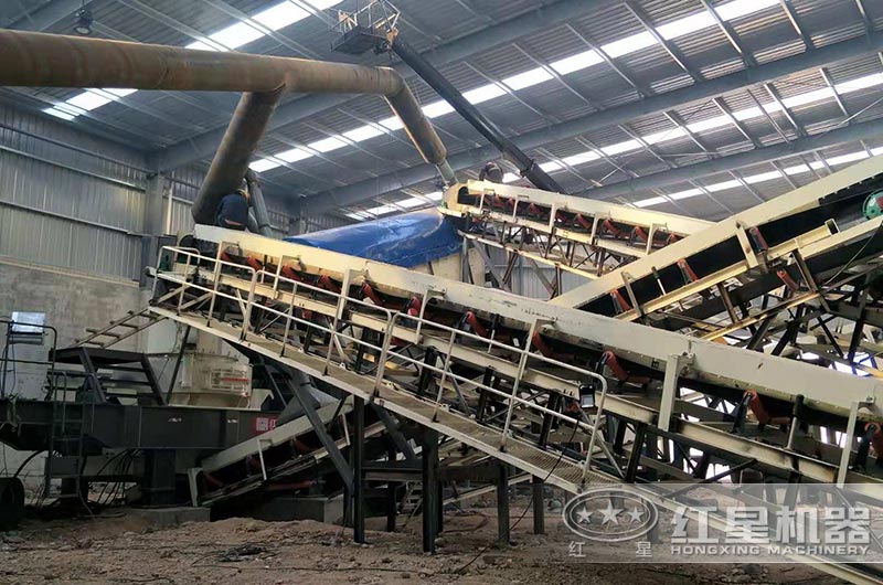 花崗巖石制砂、場地有限怎么辦？這臺移動制沙機(jī)幫你搞定