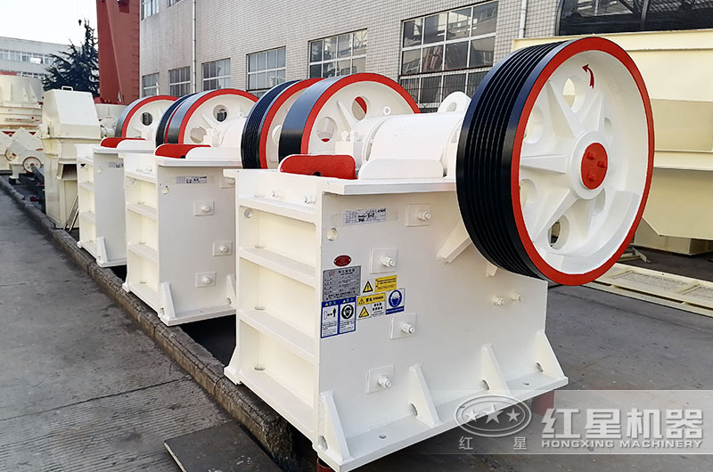 250x400破碎機一天生產(chǎn)多少？配多大電機？各項技術(shù)參數(shù)